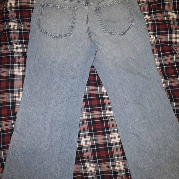 Classic Blue Distressed Women Jeans - Picture 7 of 9
